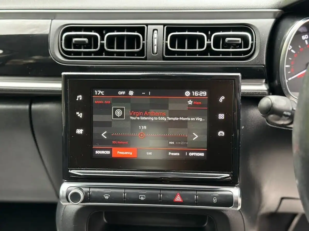 2017-citroen-c3-12-puretech-flair-82ps-big-8