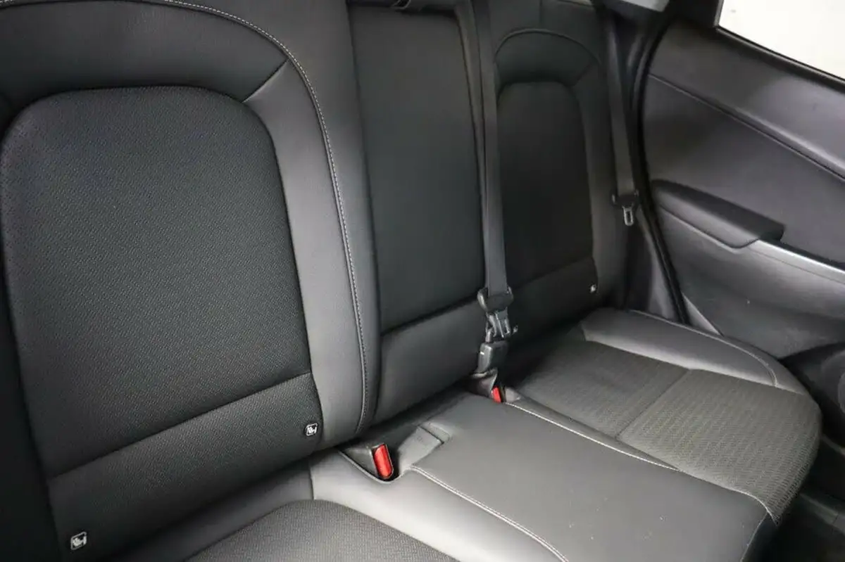 2020-hyundai-kona-16-gdi-premium-se-big-27