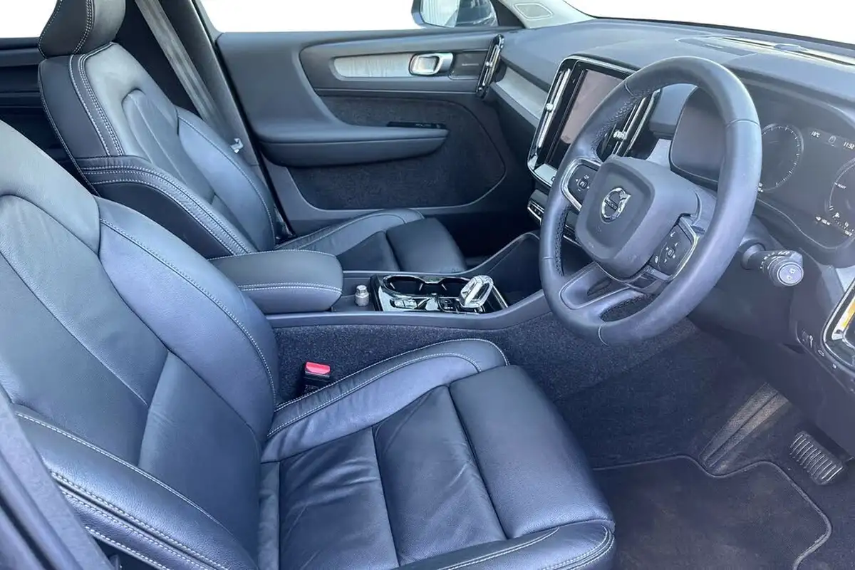 2022-volvo-xc40-15-t5-inscription-pro-big-9