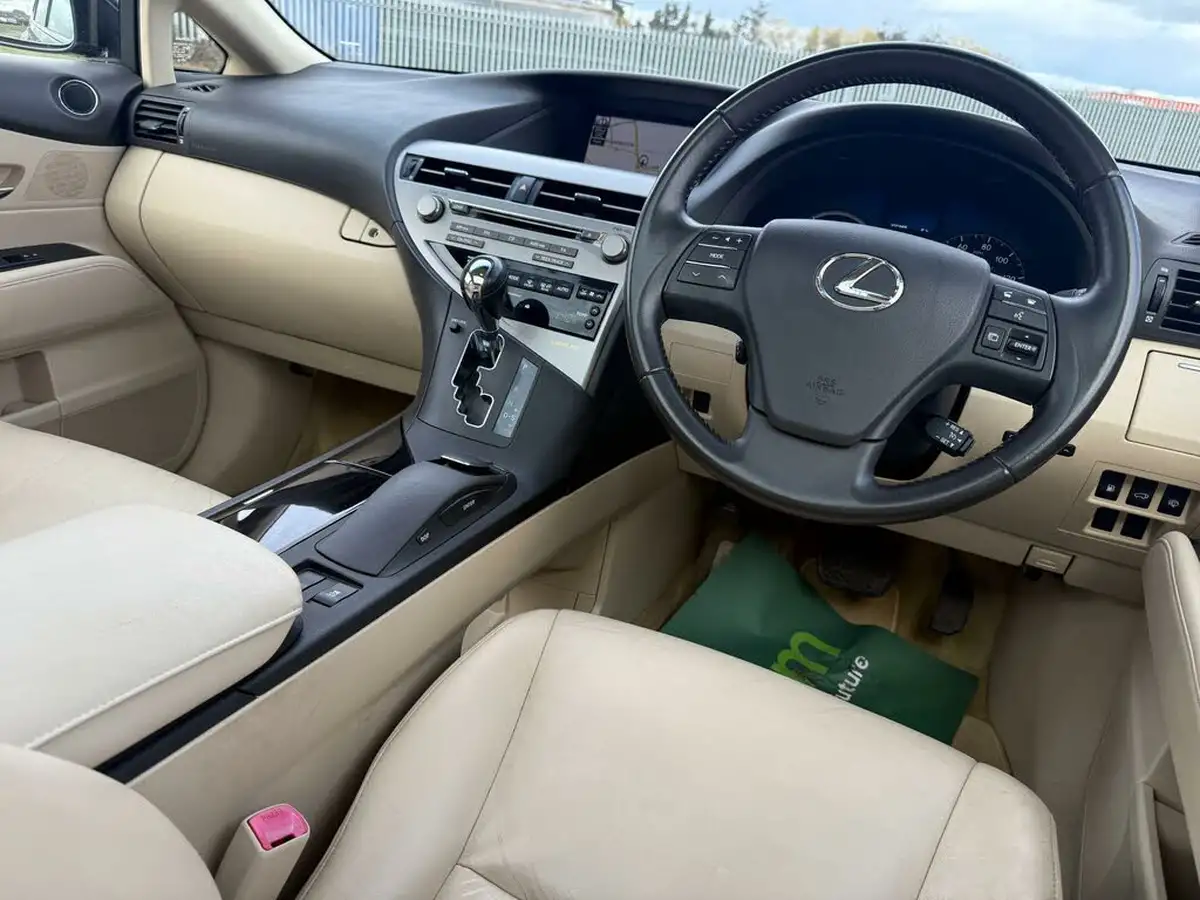 2012-lexus-rx-450h-35-advance-pan-big-11