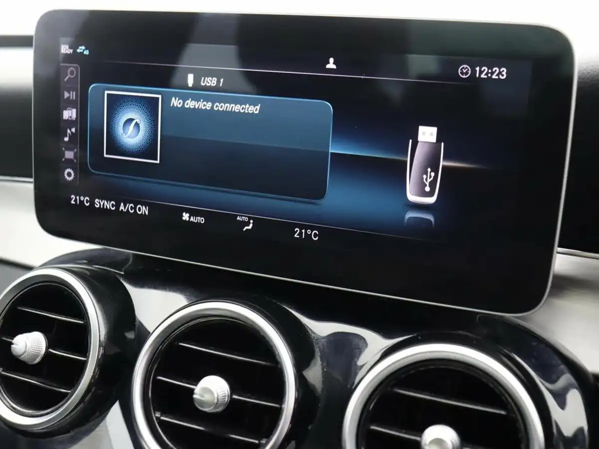 2019-mercedes-benz-c-class-20d-c220d-sport-premium-plusss-saloon-4d-big-15