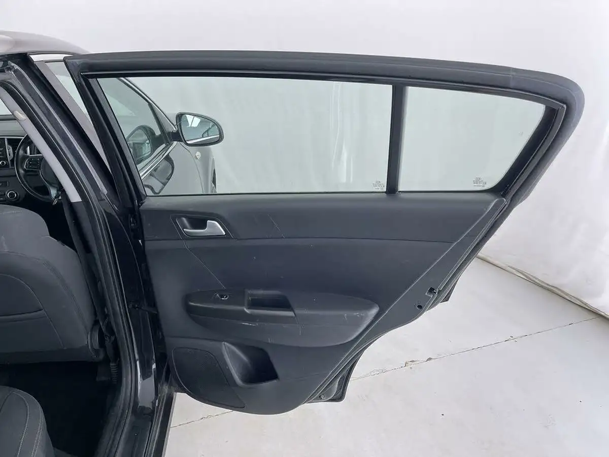 2018-kia-sportage-16-gdi-1-big-28