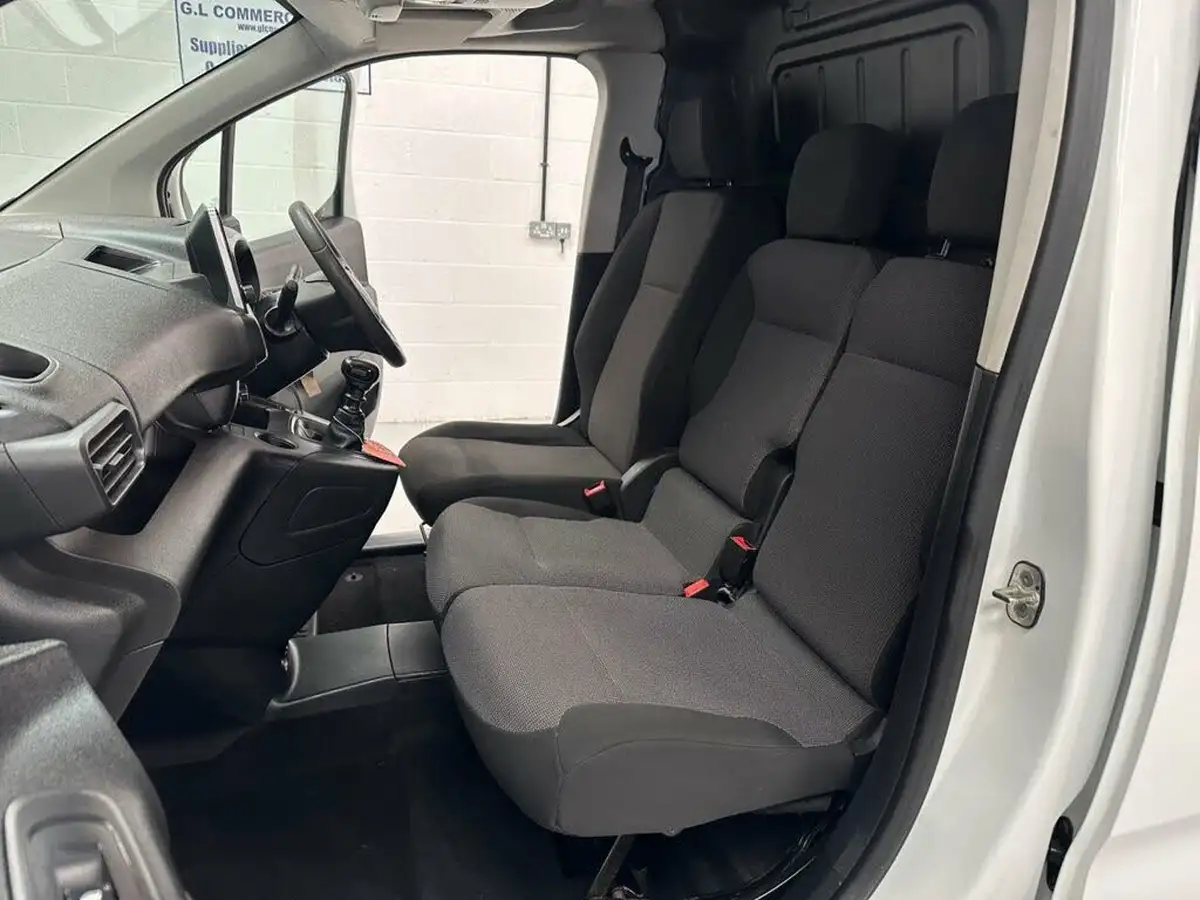 2021-vauxhall-combo-15cdti-sportive-2300-100pseu6dt-l1h1-panel-big-4