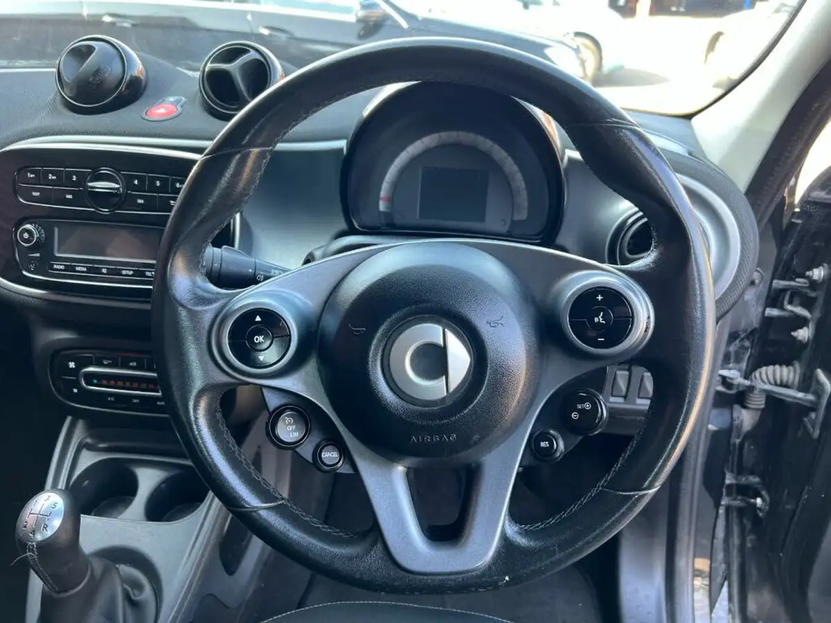 2016-smart-forfour-10-passion-71bhp-ss-big-17