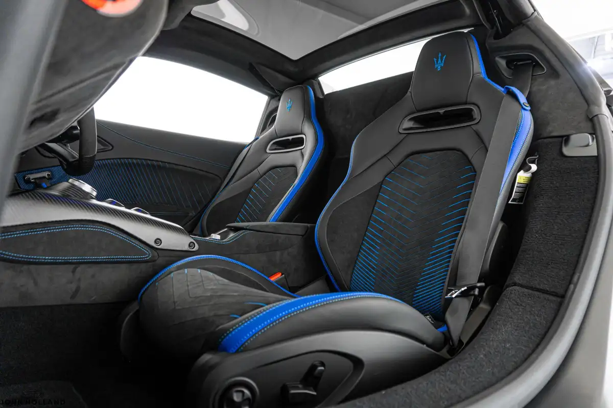 2023-maserati-mc20-30-no-trim-big-30