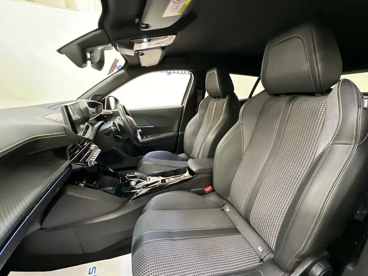 2022-peugeot-2008-suv-12-puretech-gt-eat8-big-26