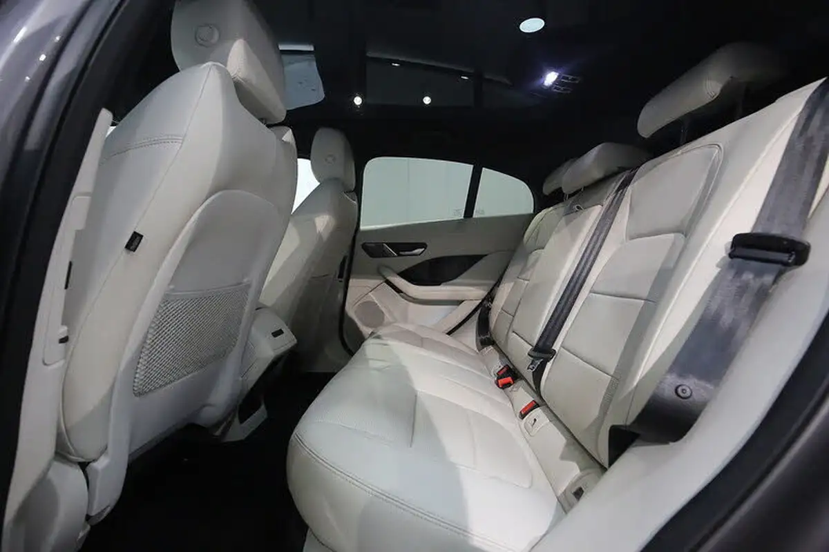 2021-jaguar-i-pace-ev400-black-big-24