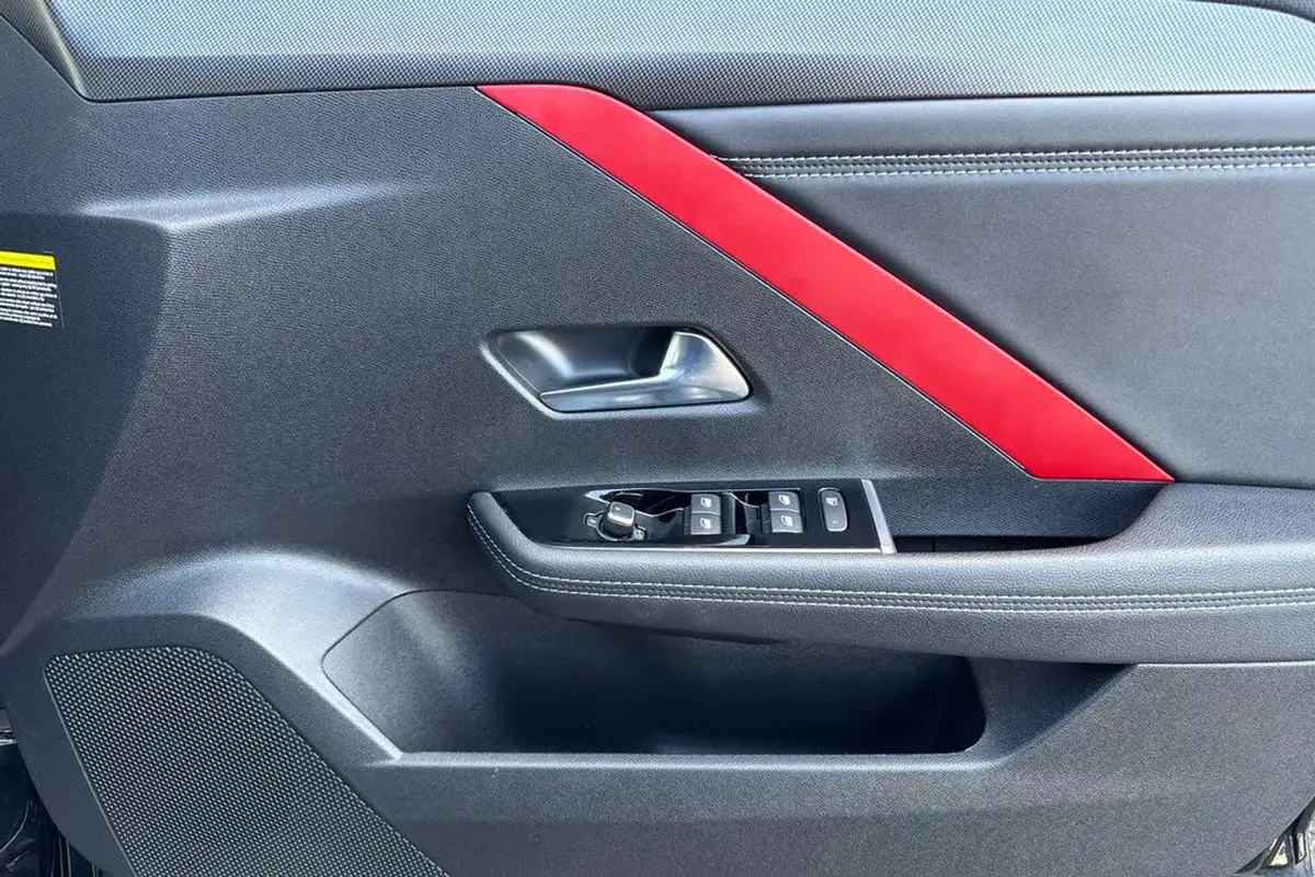 2022-vauxhall-astra-12-turbo-gs-line-hatchback-big-20