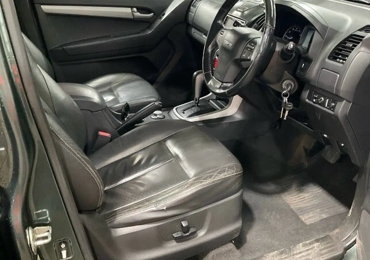 2015-isuzu-d-max-25td-utah-vision-auto-big-6