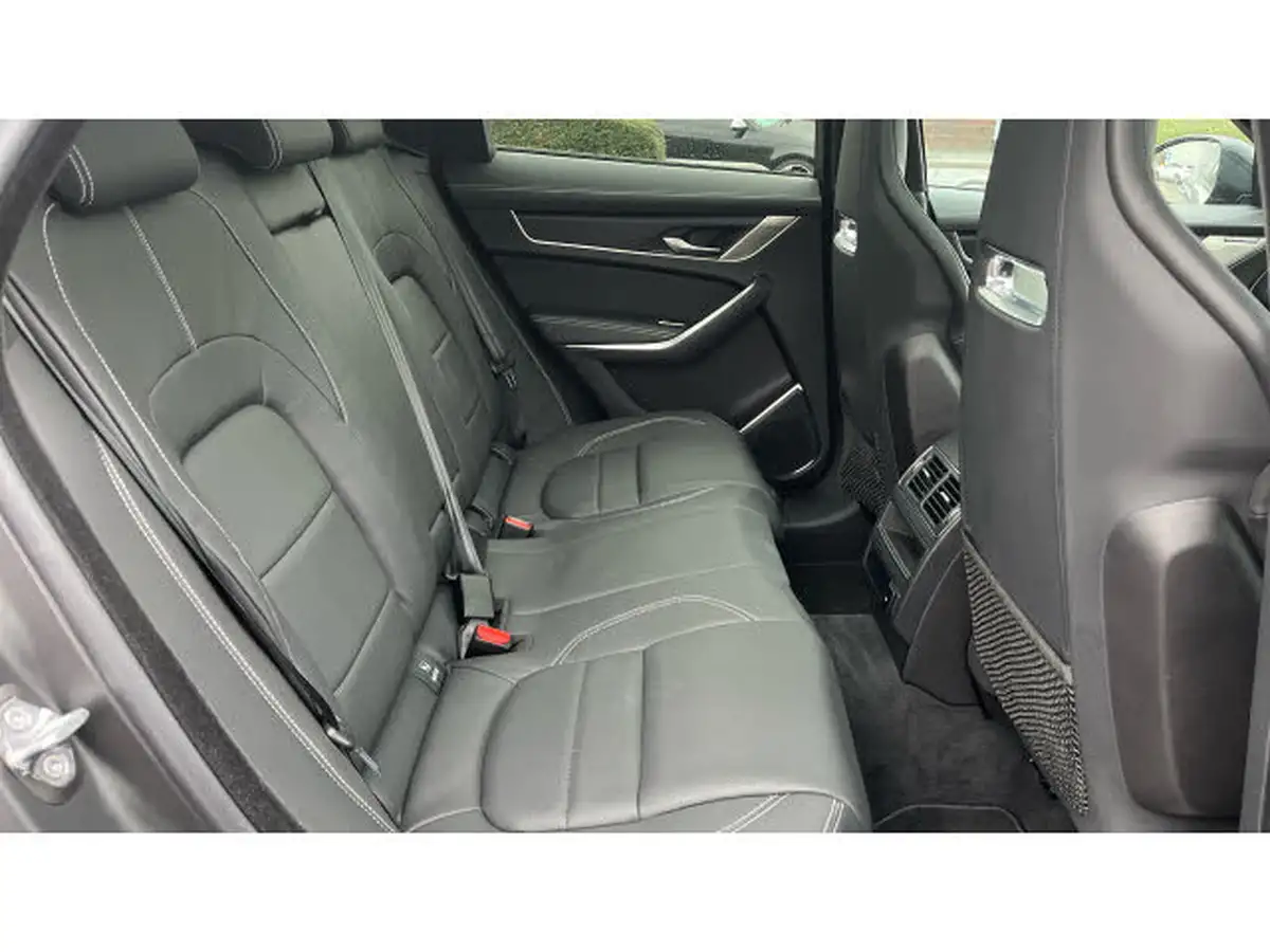 2024-jaguar-f-pace-20-d200-r-dynamic-hse-black-big-11