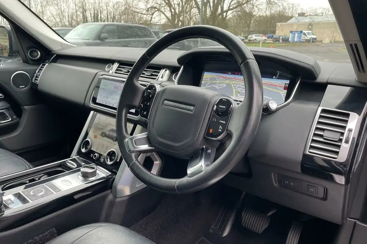 2021-land-rover-range-rover-30-d300-vogue-se-big-34