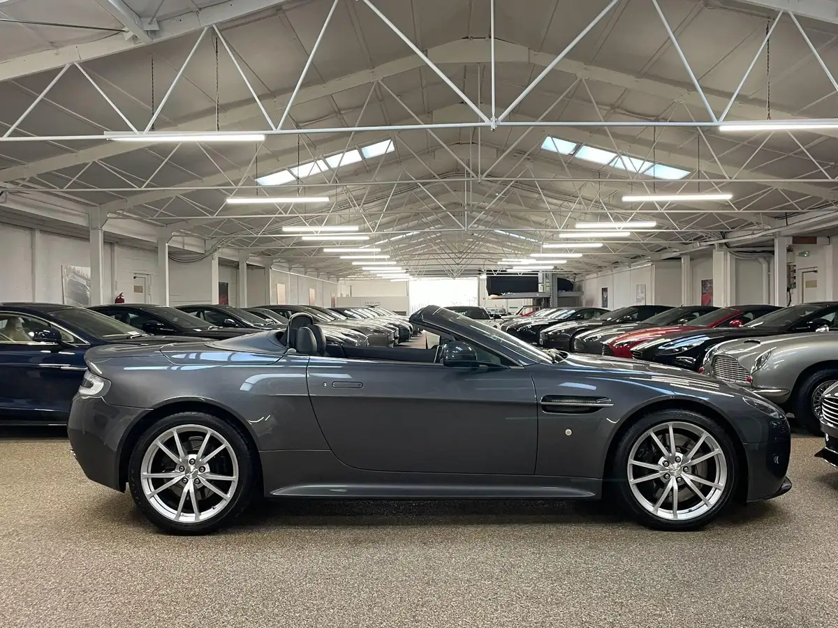 2016-aston-martin-vantage-47-v8-vantage-s-roadster-sportshift-big-6