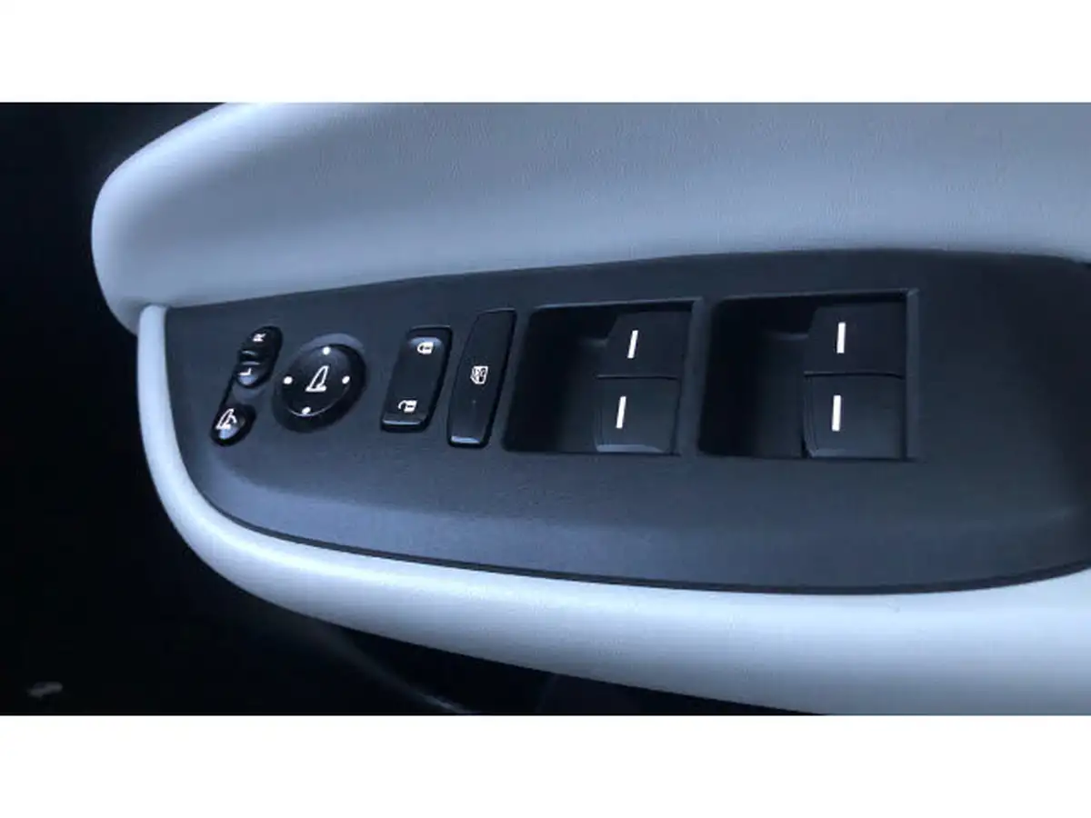 2021-honda-jazz-15-i-mmd-ex-107ps-big-17