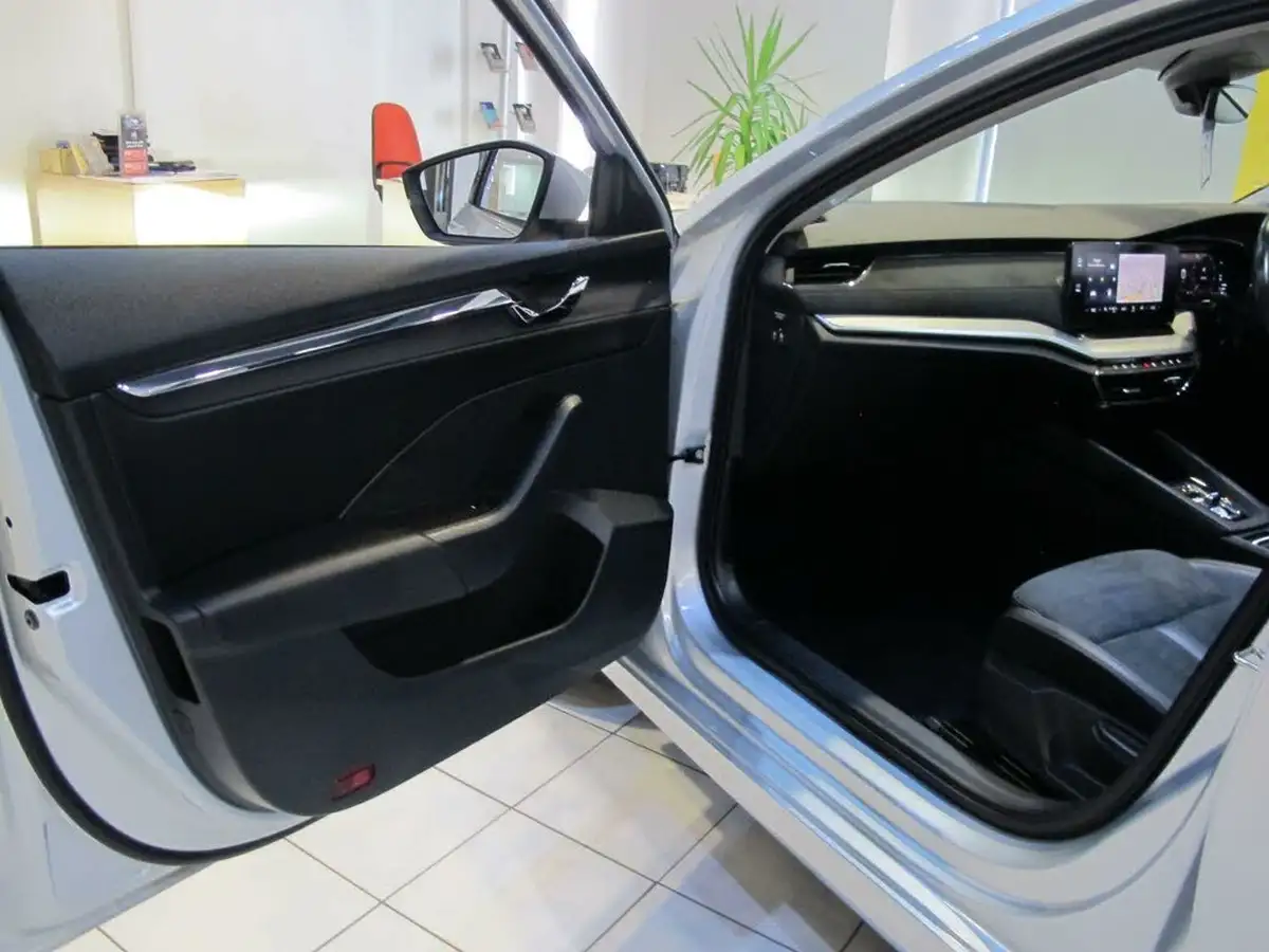 2021-skoda-octavia-20tdi-se-l-150ps-estate-dsg-big-52