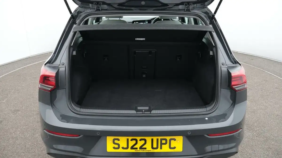 2022-volkswagen-golf-20tdi-life-hatchback-big-17