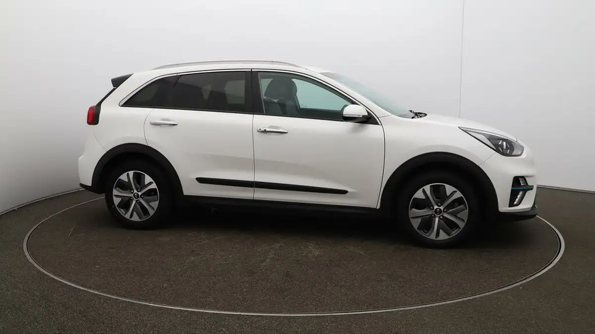 2021-kia-e-niro-ev-2-134bhp-39-big-40