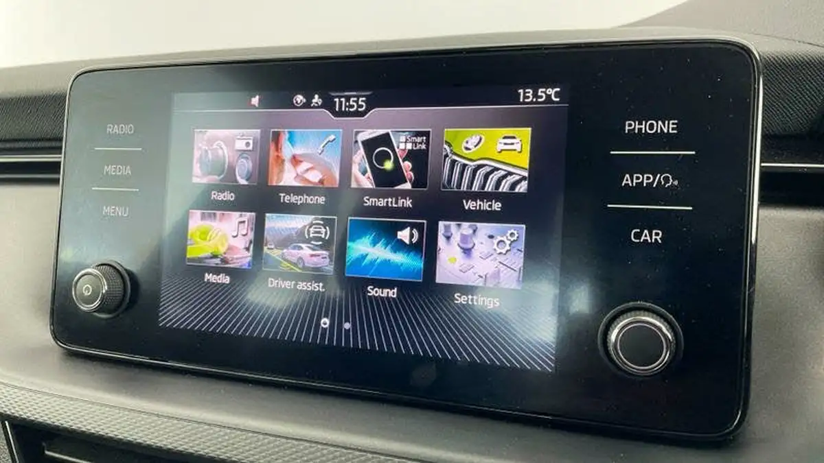 2022-skoda-kamiq-10-tsi-se-109ps-big-19