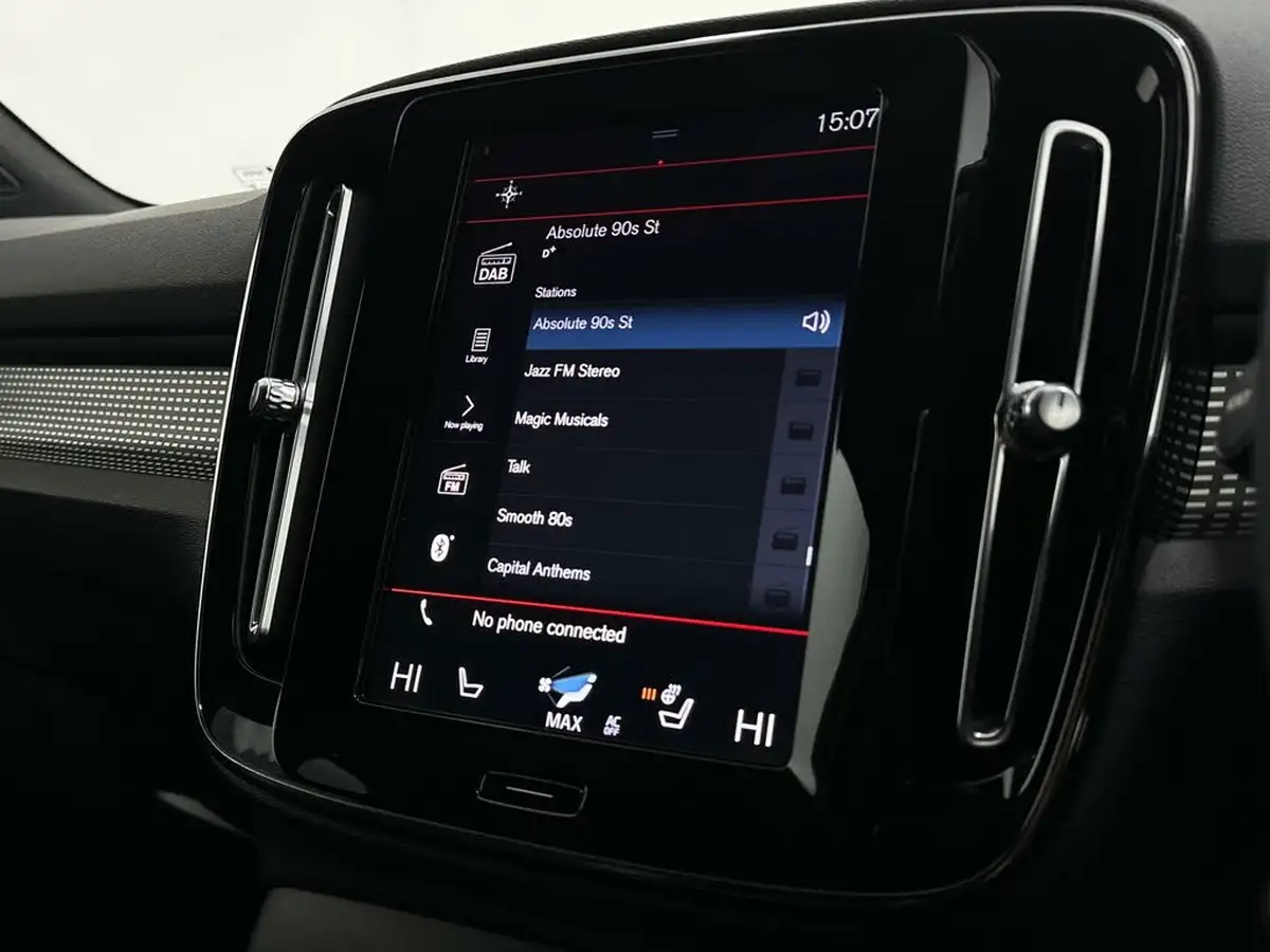 2021-volvo-xc40-15-t3-r-design-161bhp-big-20