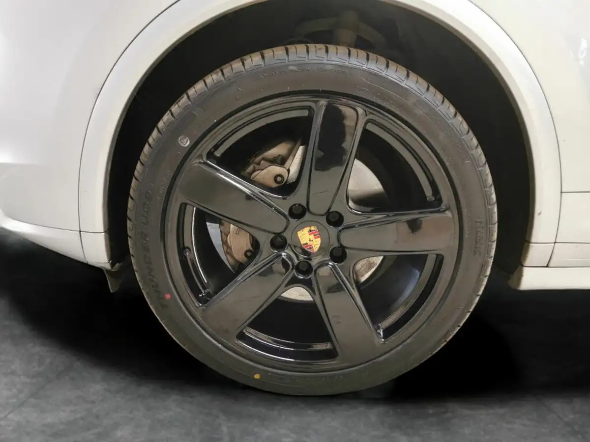 2017-porsche-cayenne-42td-s-diesel-platinum-edition-big-23