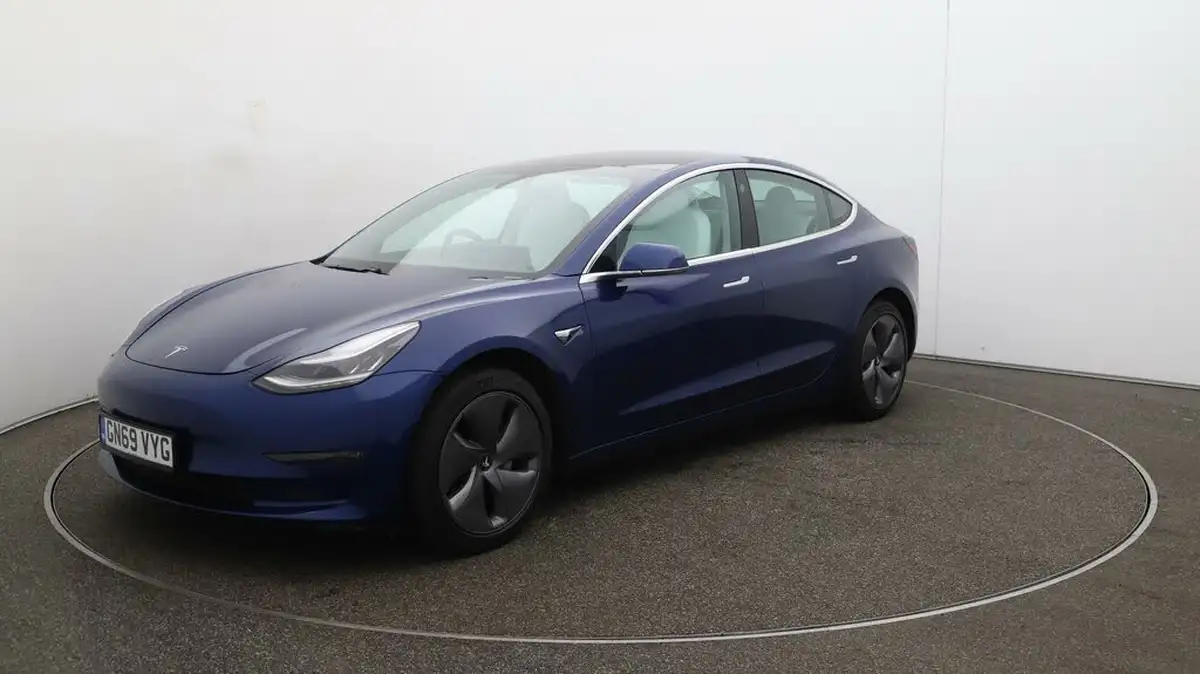 2019-tesla-model-3-e-4x4-performance-pack-big-3