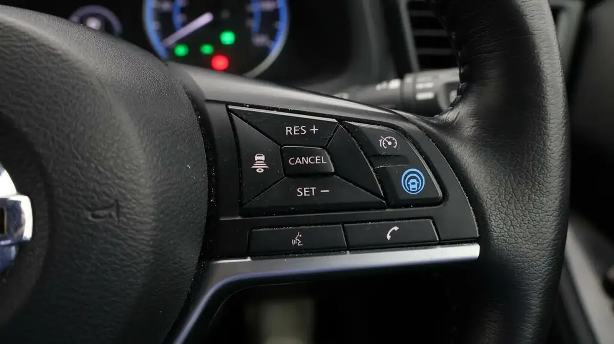 2021-nissan-leaf-e-e-tekna-big-24