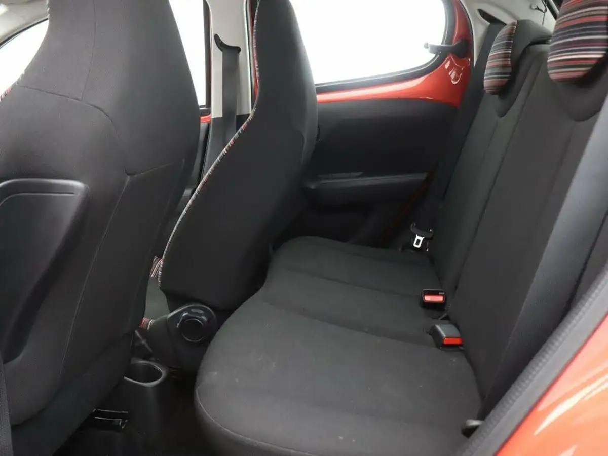 2016-citroen-c1-12-puretech-airscape-feel-big-20