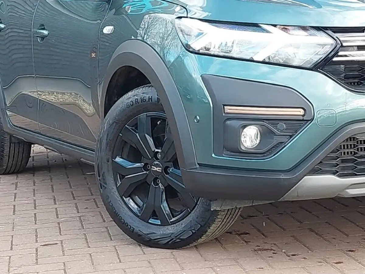 2024-dacia-sandero-stepway-10-tce-extreme-90bhp-big-8
