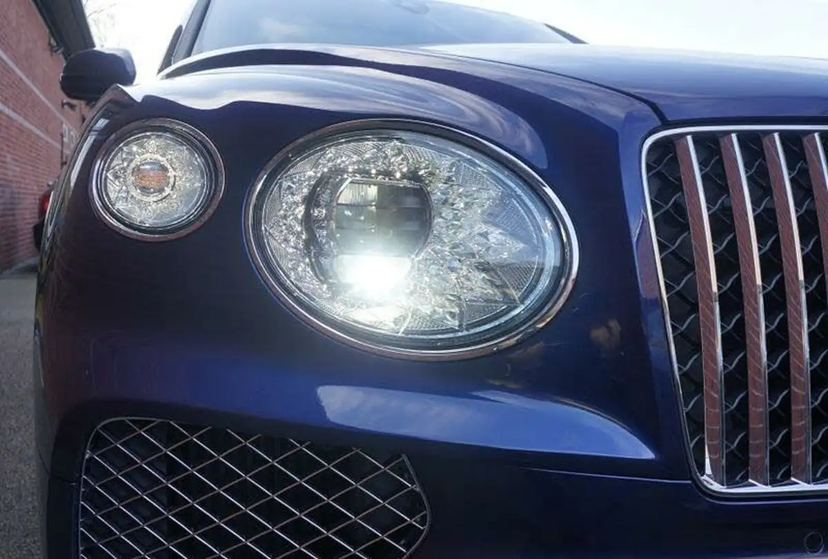 2025-bentley-bentayga-big-35