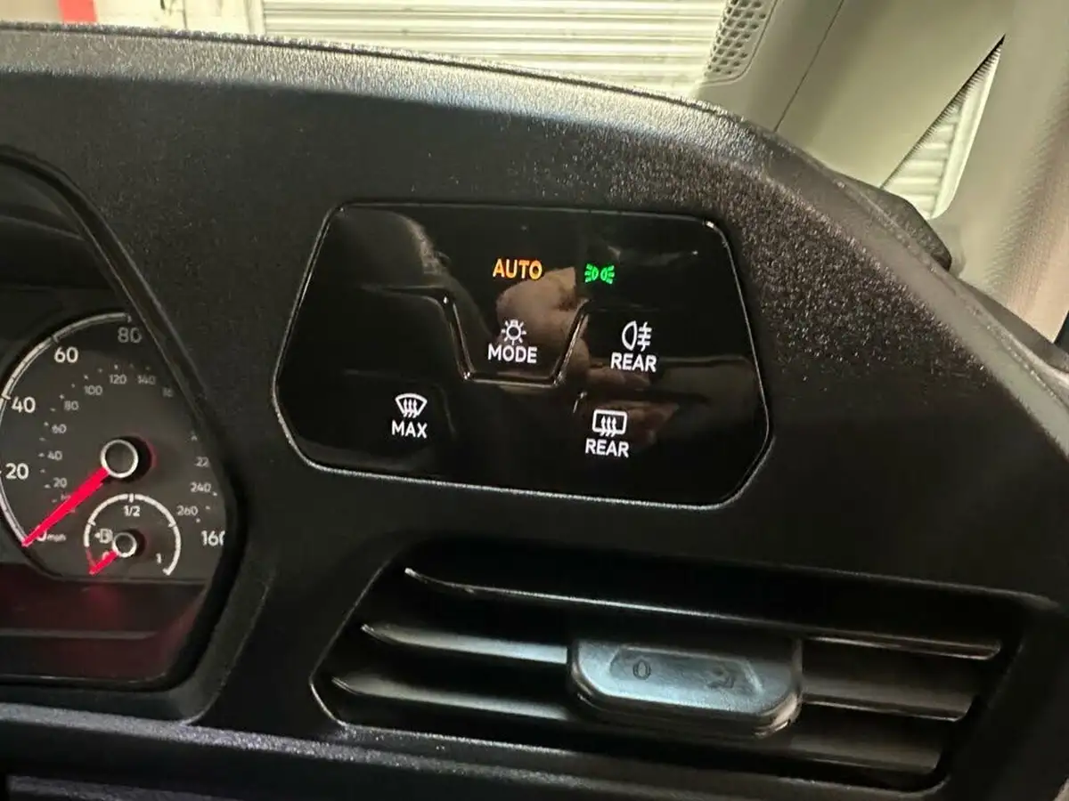 2021-volkswagen-caddy-20tdi-c20-cargo-commerce-102pseu6d-big-31