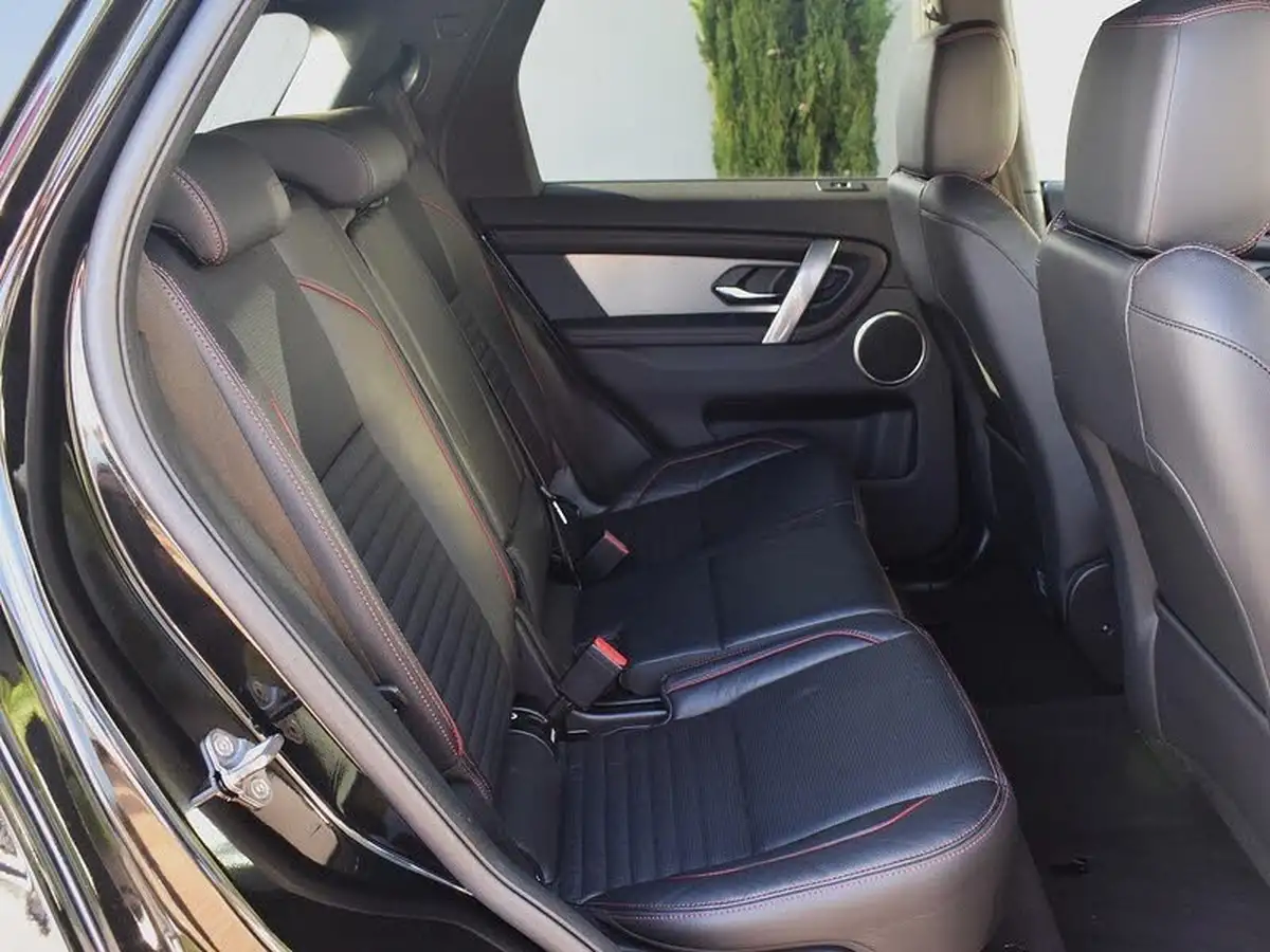 2021-land-rover-discovery-sport-20-d165-r-dynamic-s-plus-big-18