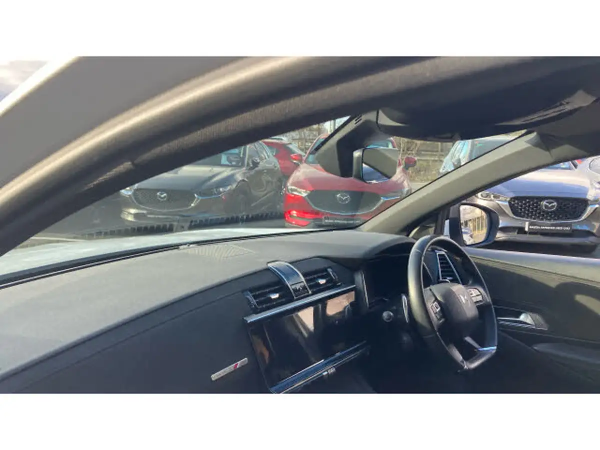 2019-ds-ds-7-crossback-16-puretech-performance-line-180ps-big-9