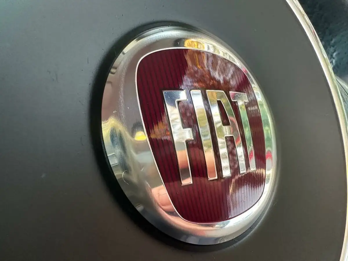 2010-fiat-500-14-sport-big-23