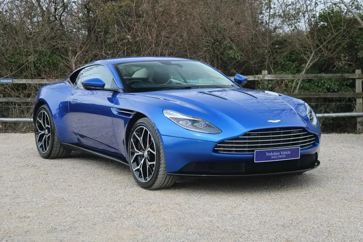 2019-aston-martin-db11-big-12