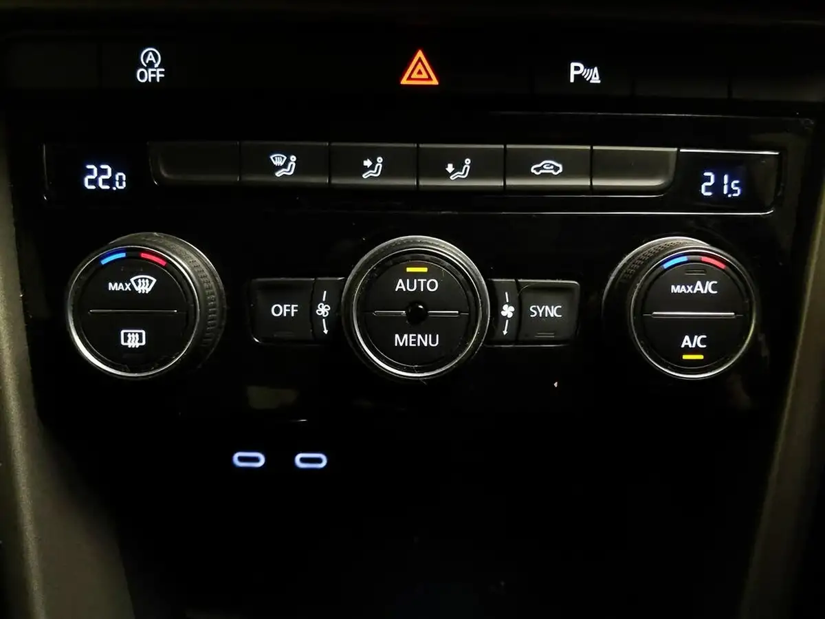 2021-volkswagen-t-roc-15-tsi-design-hatchback-5d-big-22