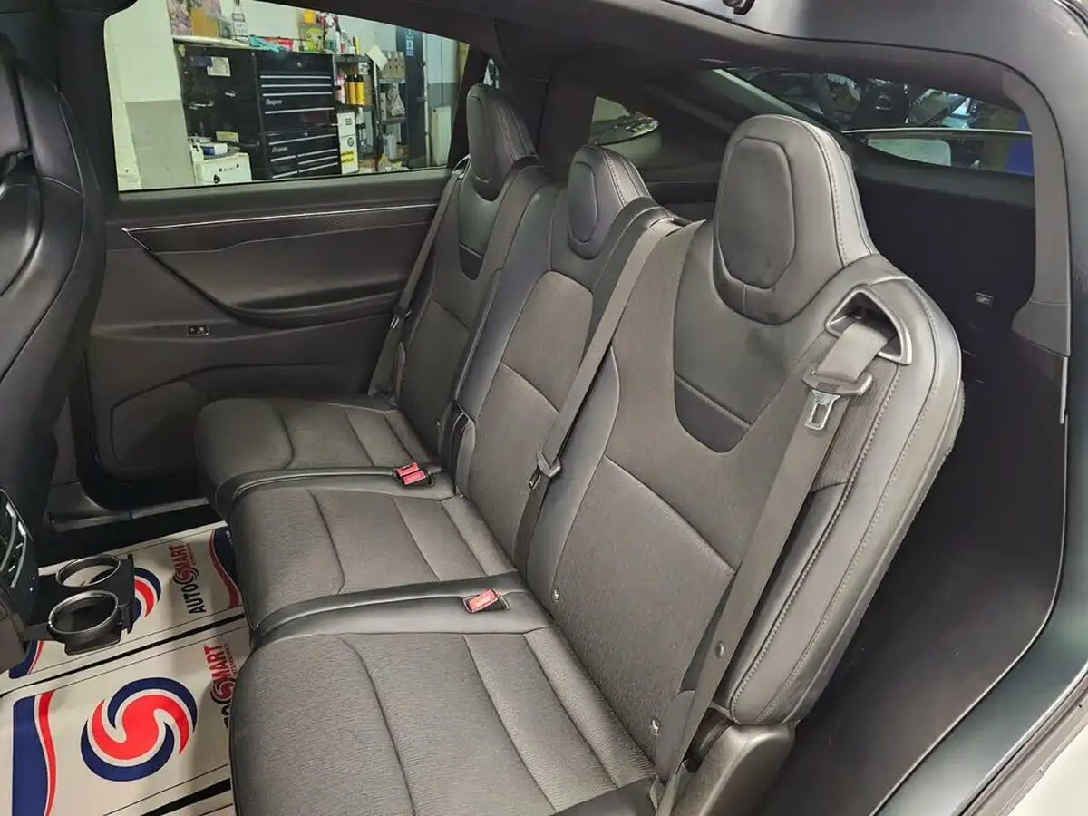 2017-tesla-model-x-e-75d-big-30