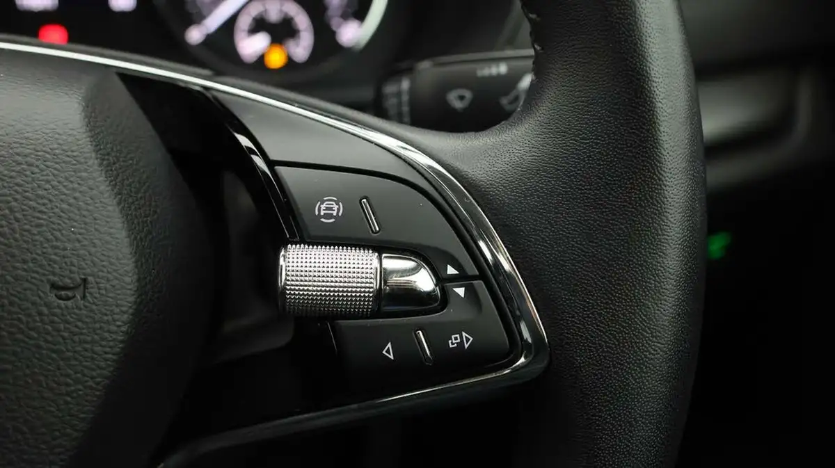 2023-skoda-octavia-10-tsi-se-110ps-hatchback-big-21