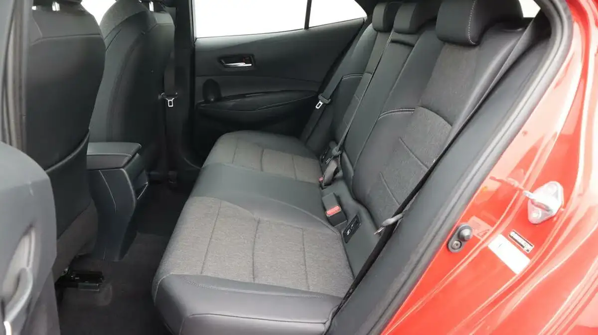 2021-toyota-corolla-18-vvt-i-design-spare-wheel-hatchback-5d-big-16