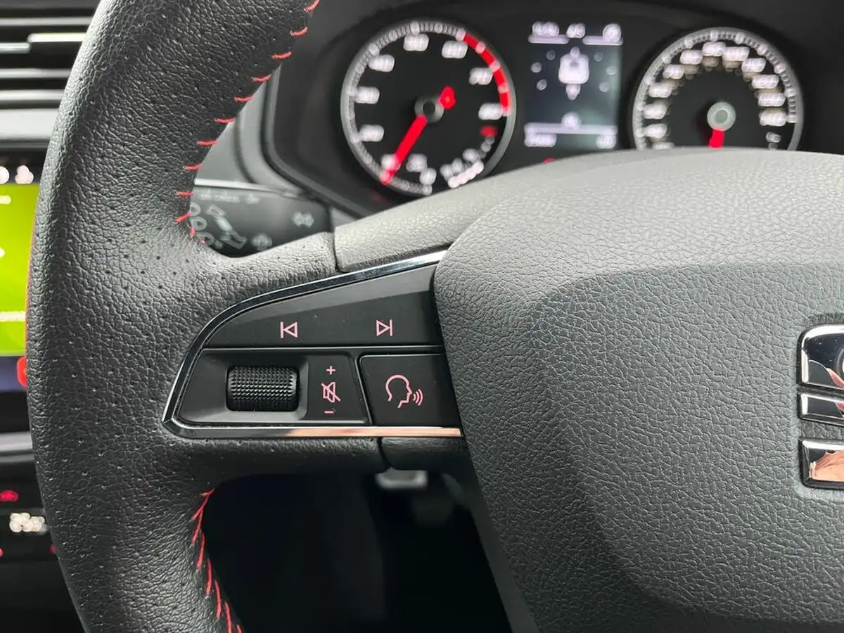 2021-seat-arona-10-tsi-fr-red-edition-big-28