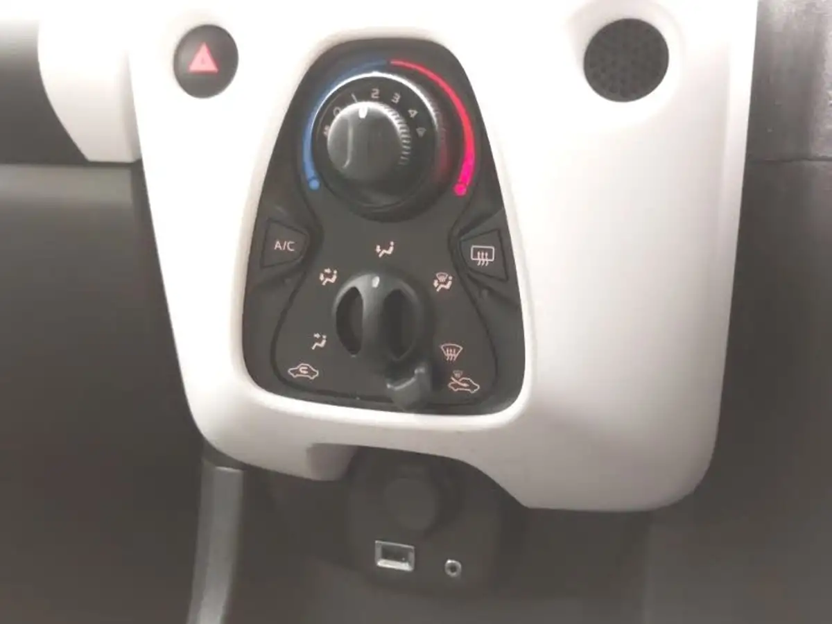 2020-citroen-c1-10-vti-urban-ride-ss-big-13