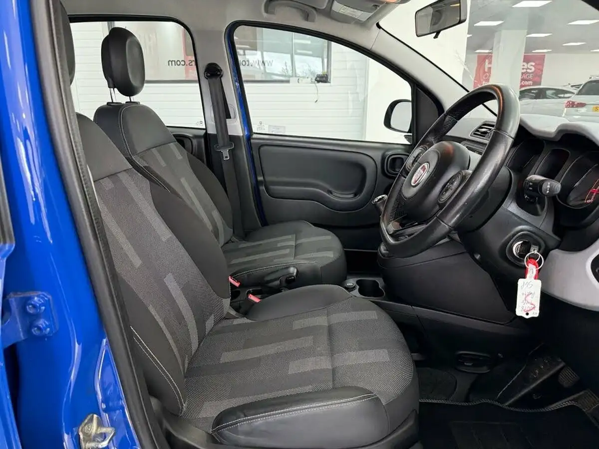 2018-fiat-panda-12-city-cross-style-pack-big-21