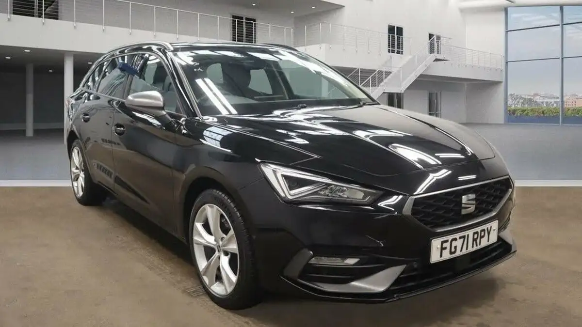 2021-seat-leon-14-e-hybrid-fr-estate-big-10