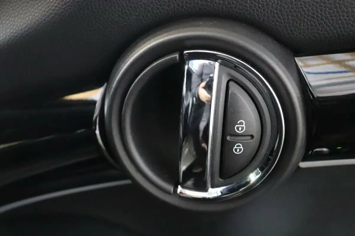 2021-mini-cooper-20-cooper-s-sport-hatchback-5d-big-19