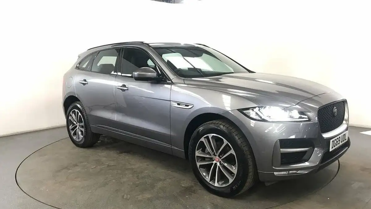 2019-jaguar-f-pace-20-i4d-r-sport-180ps-awd-auto-big-0