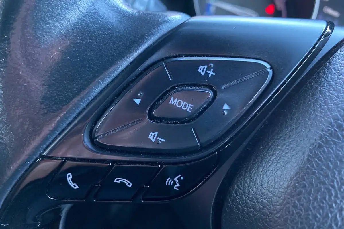 2022-toyota-c-hr-18-vvt-i-icon-big-24