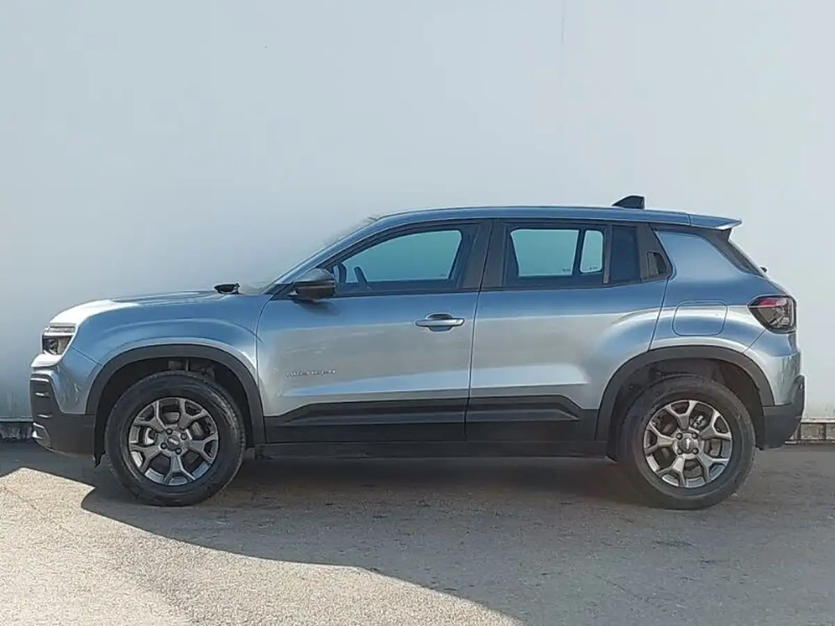 2024-jeep-avenger-12-gse-longitude-big-3