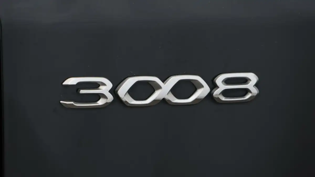 2022-peugeot-3008-suv-15-bluehdi-allure-big-21