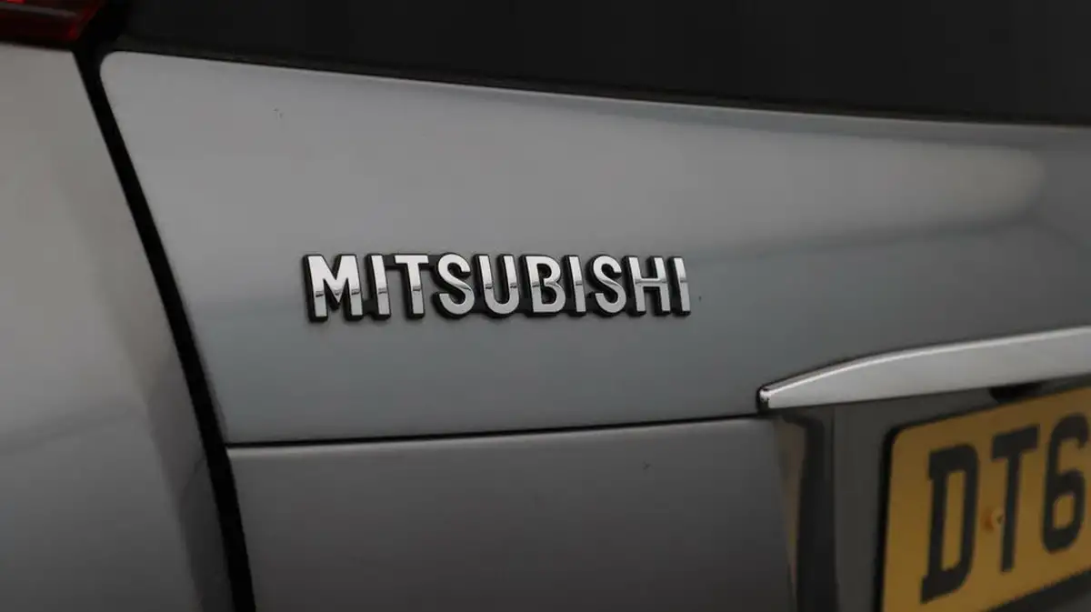 2018-mitsubishi-eclipse-cross-15-4-auto-big-21
