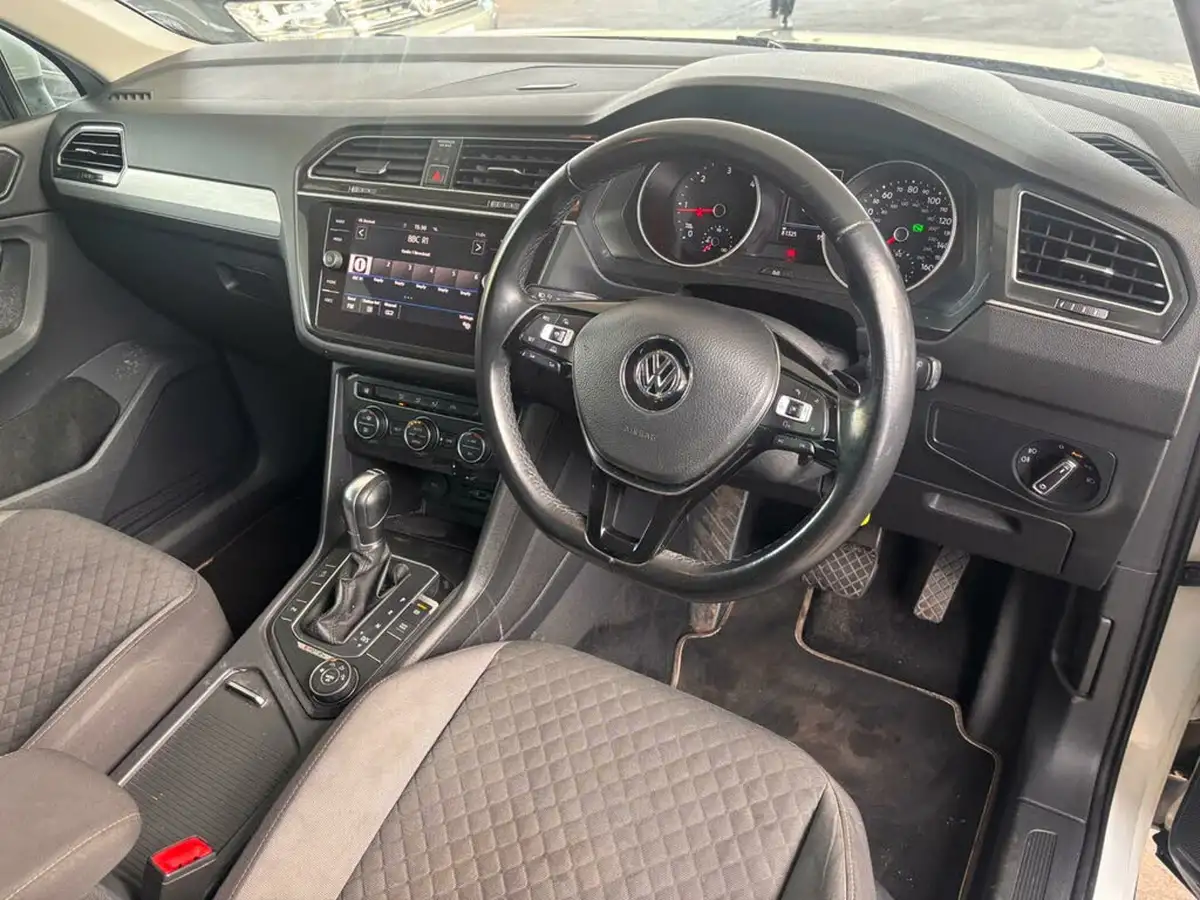 2018-volkswagen-tiguan-20tdi-se-navigation-150ps-4motion-ss-dsg-big-38