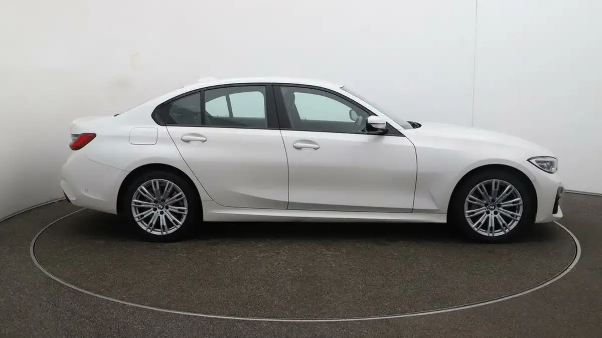 2019-bmw-3-series-20-330e-m-sport-plus-pack-big-46