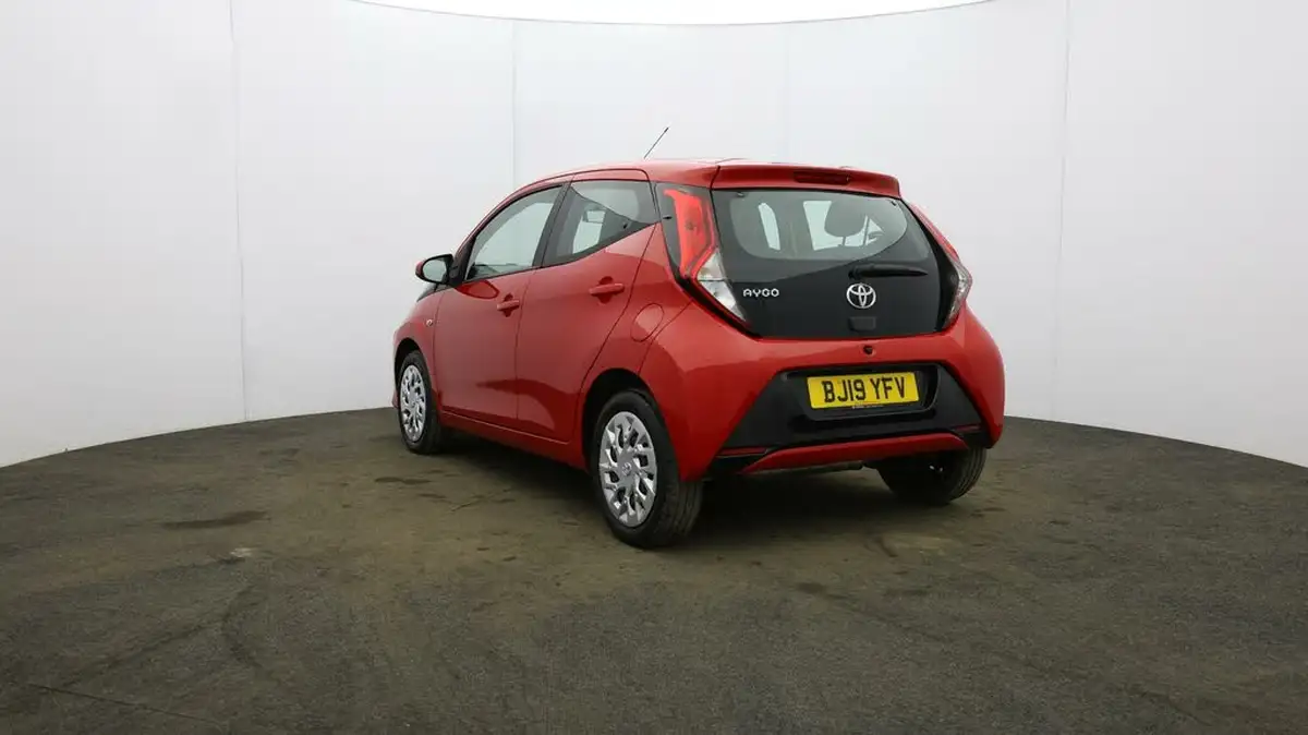 2019-toyota-aygo-10-vvt-i-x-play-big-41